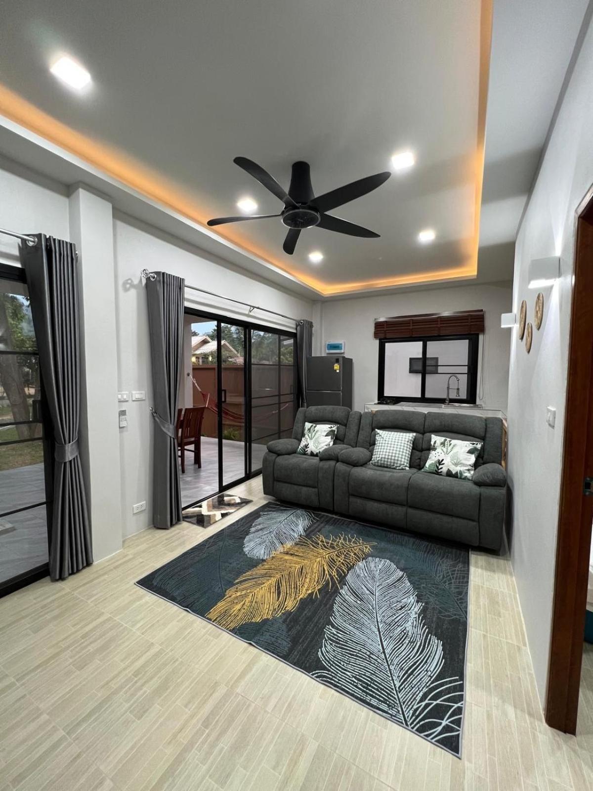 Private Pool Residences *